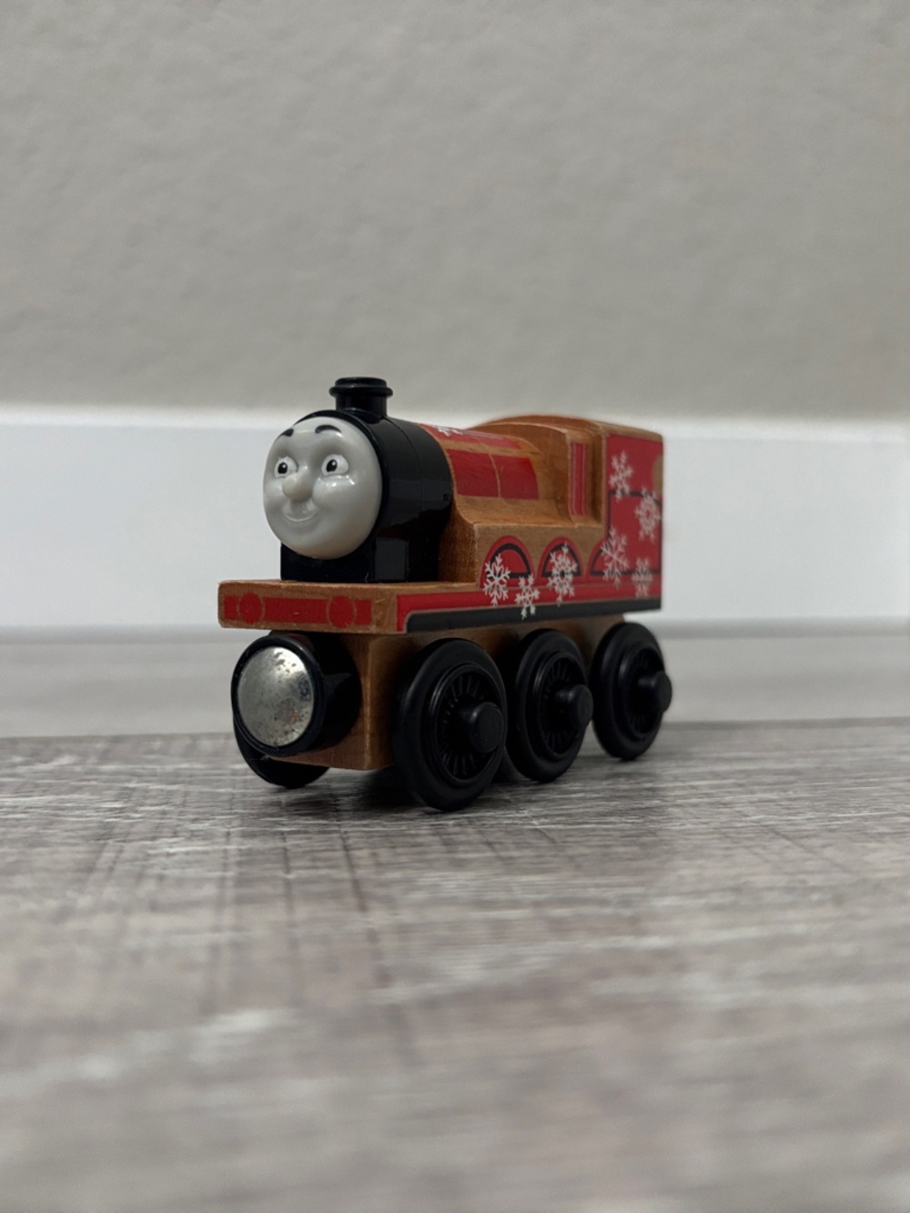 Snowy James - Thomas & Friends Wooden Railway
